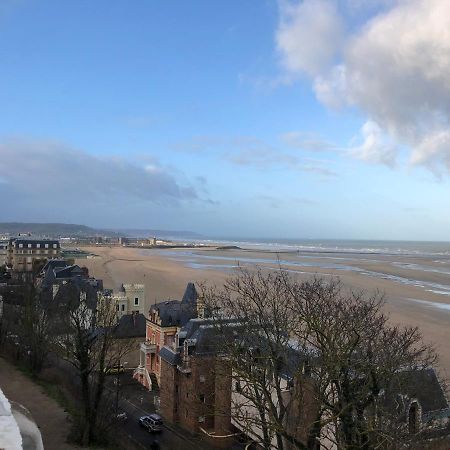Face A La Mer Trouville-sur-Mer Eksteriør billede